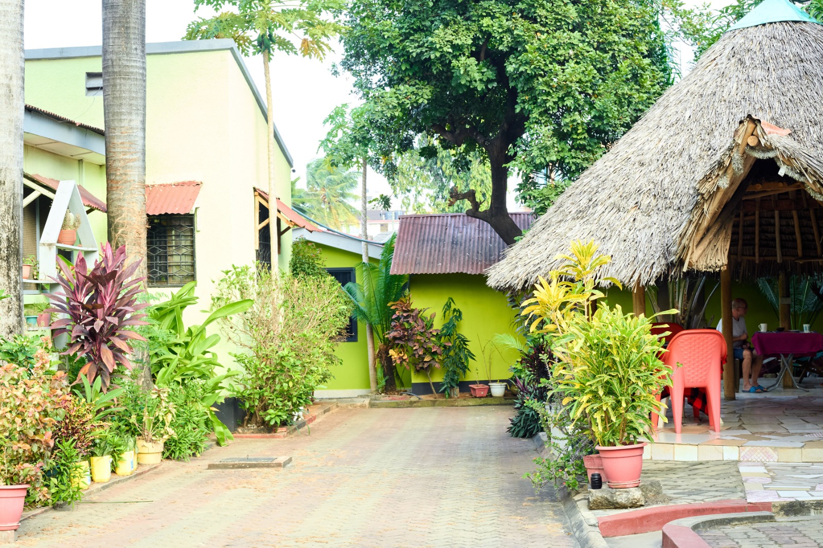 L&J Backpackers Hostel